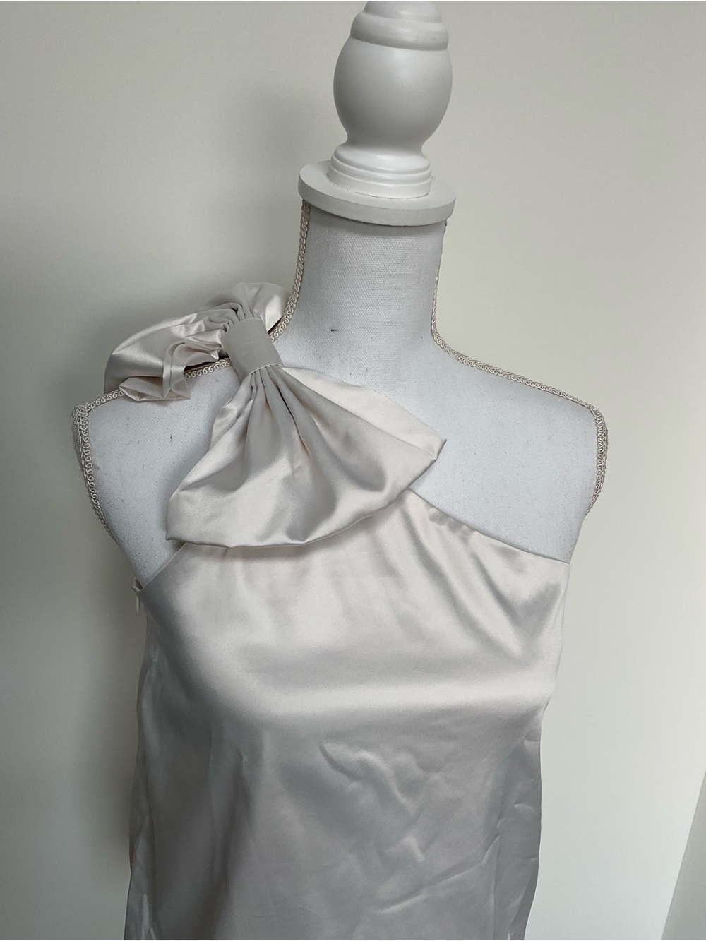 VENUS One-Shoulder Satin Camisole with Shoulder Bow in Cream - Picture 2 of 8